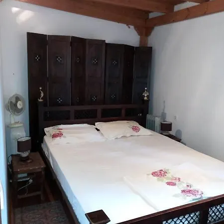 Saint Anna Country House. آيا آنا
